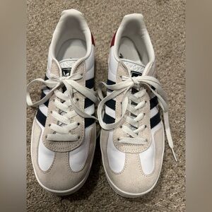 Dupe Gucci Sneakers, super cute, worn twice. Like new!